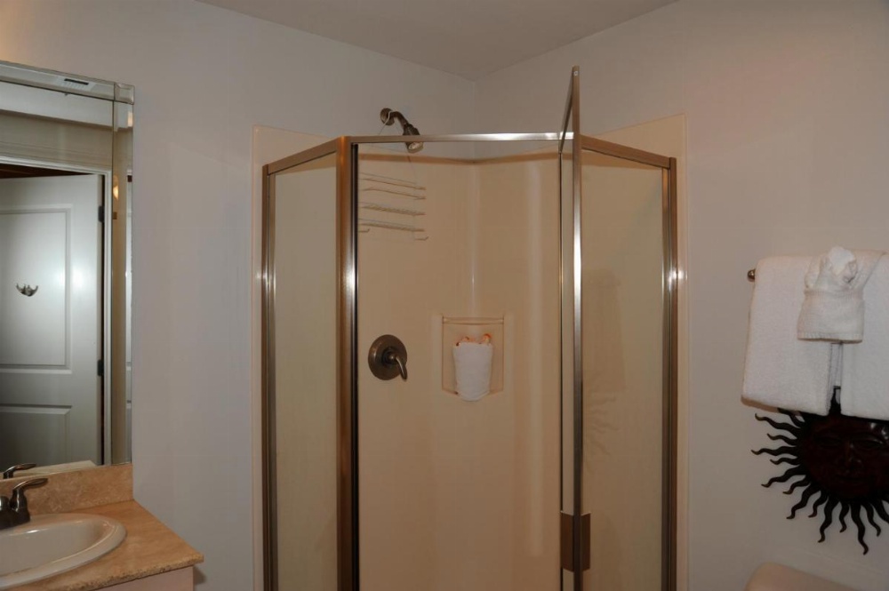 Sea Breeze 709 Deluxe - Two Bedroom Apartment